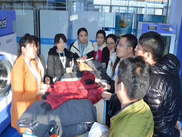 開干洗店的利潤(rùn)有多少，加盟潔希亞干洗店利潤(rùn)高嗎