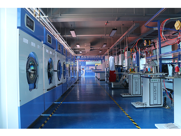 邊上大學邊創業 潔希亞告訴你如何做